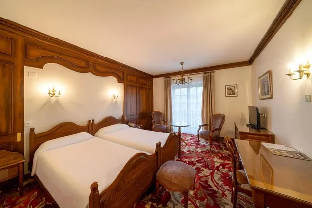 Deluxe, Double Bed, Resort View, Balcony، Hotel Munsch 4/8