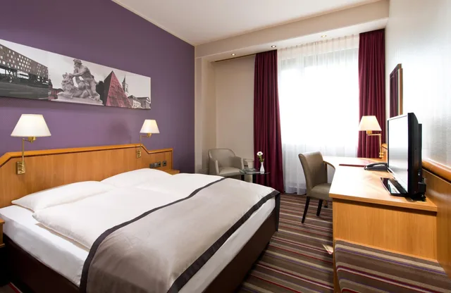 Comfort, King Bed, LEONARDO HOTEL KARLSRUHE 4/10