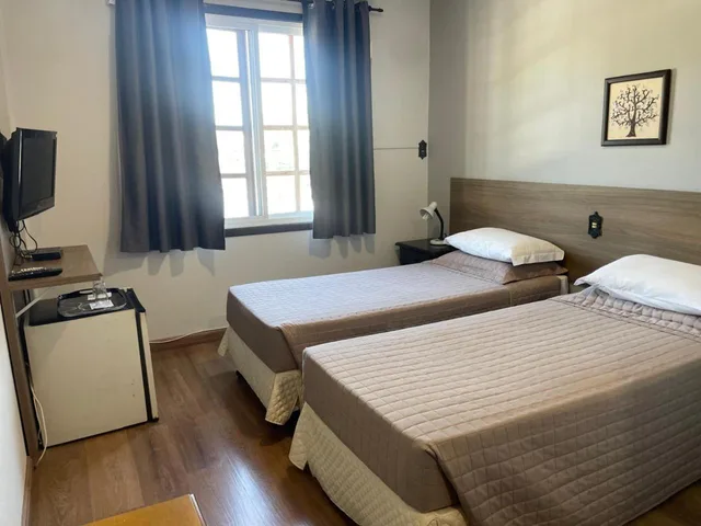 غرفة بسرير مزدوج، HOTEL BLUMENHOF 1/10