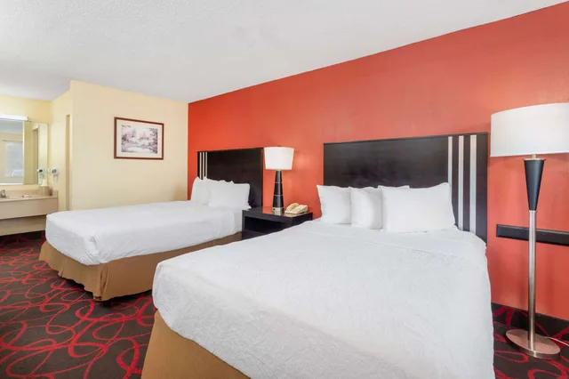 غرفة بسريرين كوين، Travelodge by Wyndham Richmond IN 1/5