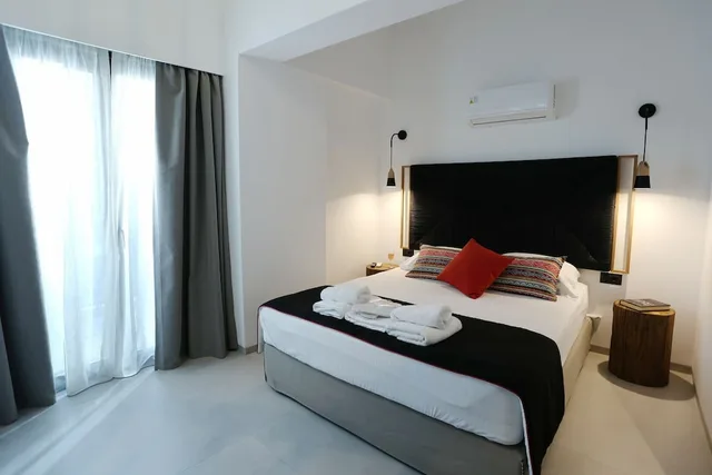 Grand, Loft, Suite, Twin Beds, Pool View, Sofa، Yianna Hotel 2/8