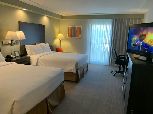 غرفة بسريرين مزدوجين، Greentree Inn And Suites Alhambra 2/3