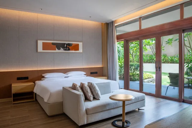 Family, King Bed, Garden View, Grand Hyatt Shenzhou Peninsula 1/3
