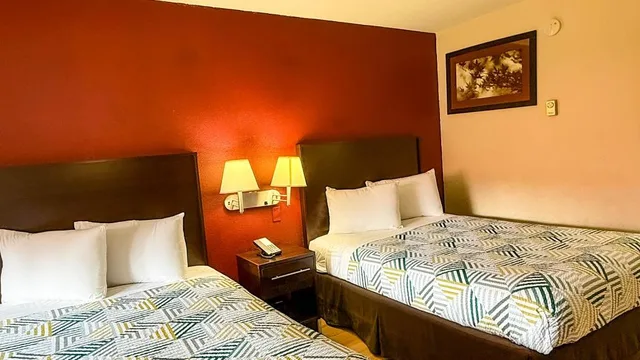 2 Full Beds - Mobil Access Tub Smk Micfridg، Motel 6 Atlanta Smyrna / Ballpark 1/5