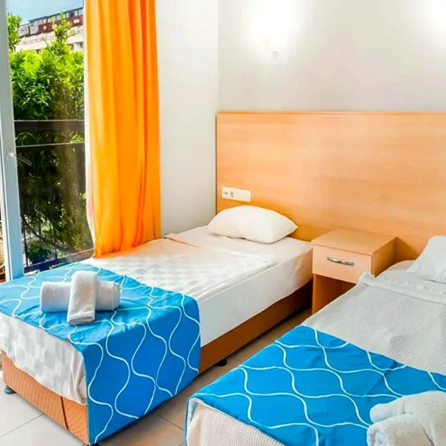 غرفة بسرير مزدوج بإطلالة على الحديقة، Get Enjoy Hotels 2/4