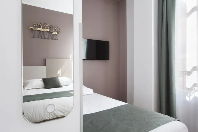 غرفة كومفورت ثلاثية بسرير مزدوج وسرير فردي، L'Alcove Hotel 4/6