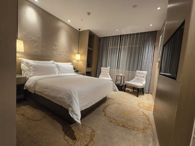 غرفة ديلوكس بسرير كينج وسرير كوين، BYLAND STAR HOTEL 5/10