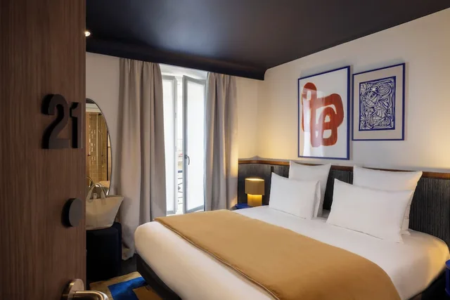 غرفة كلاسيكية بسرير كينج بشرفة، Cristal Champs Elysees Hotel 2/4