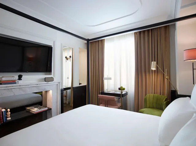 غرفة كلاسيكية بسرير كينج، Villa Brown Ermou, a member of Brown Hotels 2/10