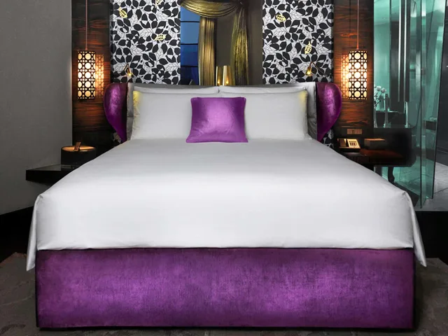 غرفة بسرير كينج مع دخول صالة النادي، Sofitel Mumbai BKC 5/10