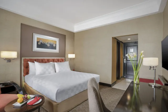غرفة ديلوكس بسرير كوين بإطلالة على المدينة بغرفة نوم واحدة، Hotel Ciputra Semarang managed by Swiss-Belhotel International 5/7