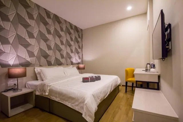 Deluxe, Double Bed, No Window, OMG Hotel 2/3