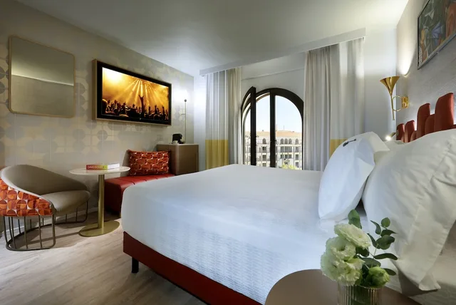 غرفة سوبيريور بسرير كينج، Hard Rock Hotel Marbella 2/4