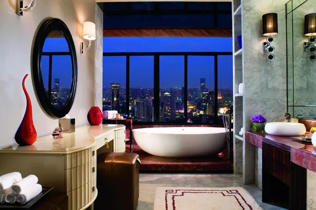 Presidential, Suite, King Bed, Club Lounge Access, Portman Ritz Carlton 2/2