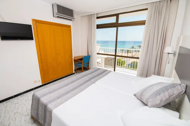 غرفة سوبيريور مفردة بإطلالة على البحر، Hotel Amic Miraflores 6/9
