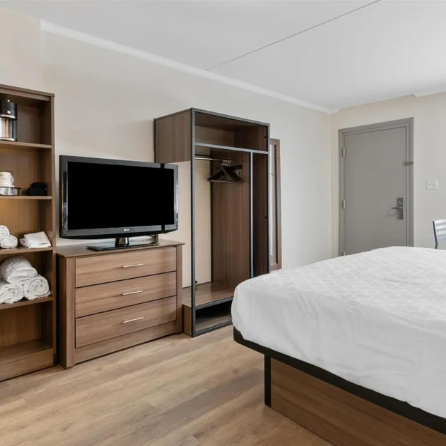 Room, King Bed, Dining Area, Kitchenette، SureStay Studio by Best Western Paradise Lancaster County 5/7