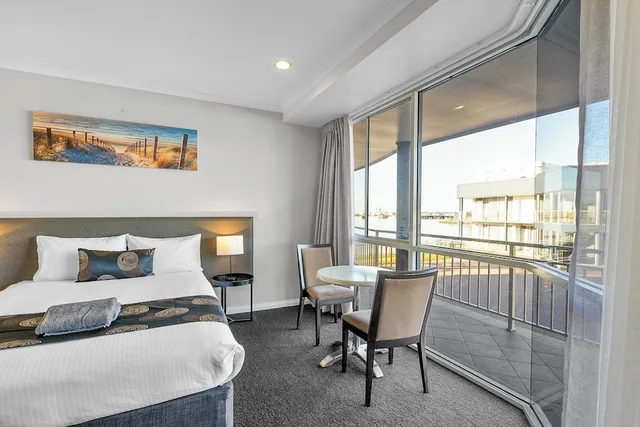 غرفة قياسية بسرير كوين وسرير فردي، Best Western Port Lincoln 4/7