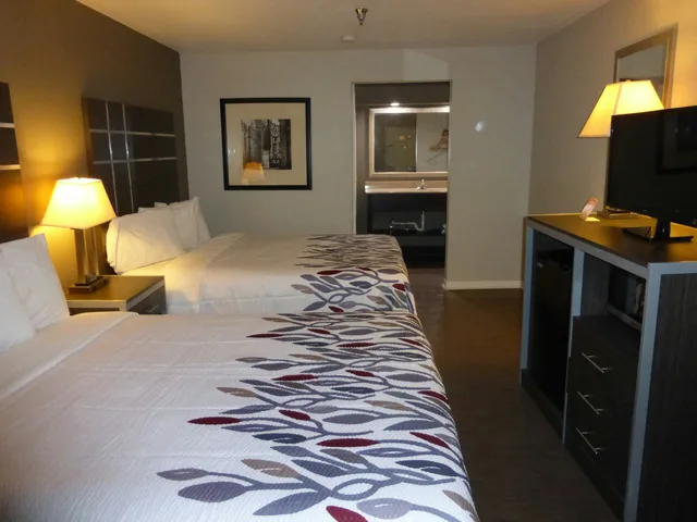 غرفة ديلوكس بسريرين كوين للمدخنين، Red Roof Inn Columbia, TN 6/10