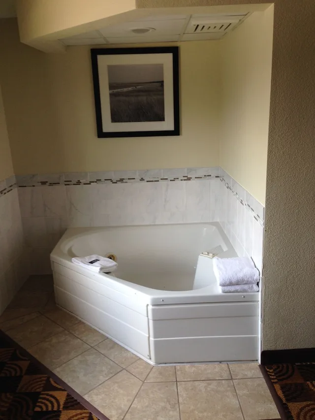 جناح استوديو بسرير كينج، Americinn By Wyndham Elkhorn Near Lake Geneva 4/4