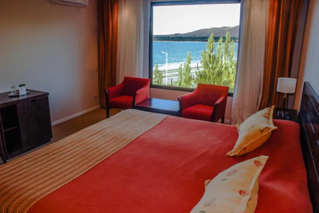 Room, Side View, Xelena Hotel and Suites 3/4