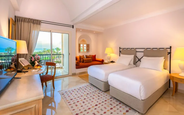 غرفة ديلوكس بسريرين منفصلين بإطلالة على البحر، The Residence Tunis 4/5