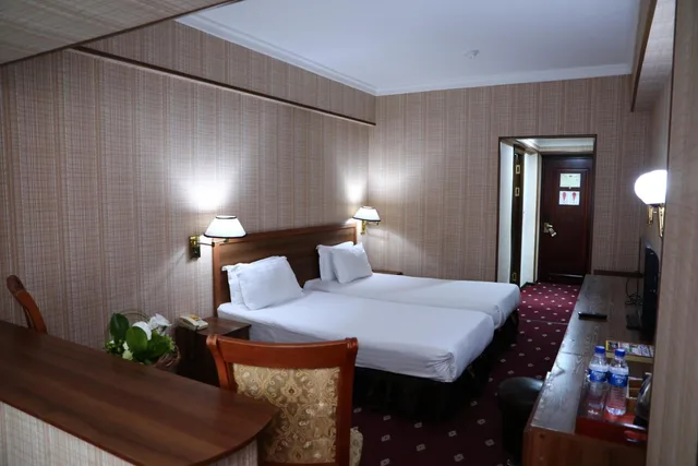 Standard, Twin Beds, Le Grande Plaza 1/1