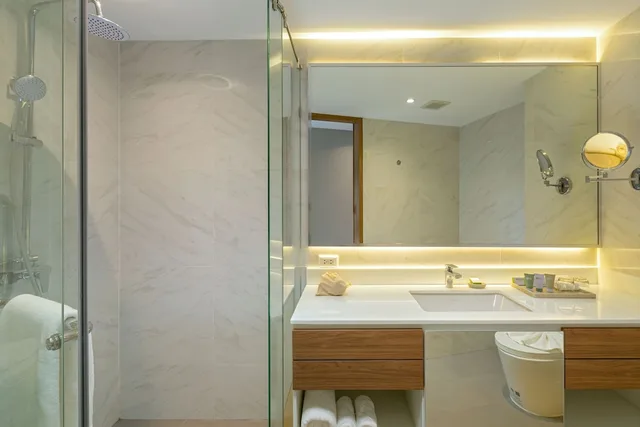 Family Suite, 1 King and 1 Single Beds, Wyndham Garden Naithon Phuket 2/2