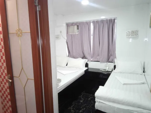 غرفة ثلاثية بسرير مزدوج وسرير فردي، Dutch Hostel 3/3