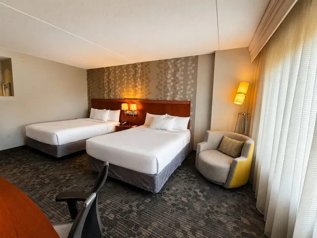 غرفة بسريرين كوين لذوي الإعاقة، Courtyard By Marriott Gettysburg 2/4