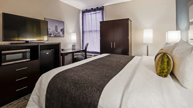 Standard, King Bed, Best Western Plus Indianapolis NW Hotel 7/10