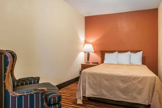 جناح بسرير مزدوج، Quality Inn Gallipolis 1/3