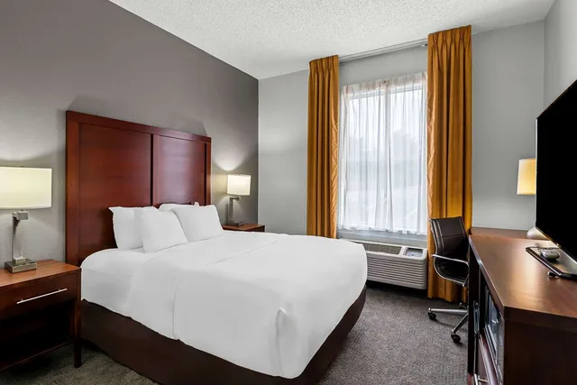 غرفة بسرير كوين، Comfort Inn Staunton 1/2