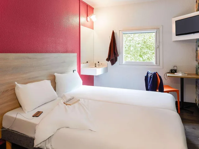 Car, Side Shared Bathroom، hotelF1 Montpellier Sud 6/9