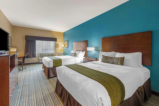غرفة قياسية بسريرين كوين، Best Western Plus Patterson Park Inn 3/10