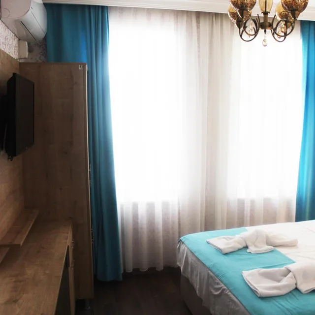 غرفة قياسية بسرير كينج، Megaron Hotel 8/10