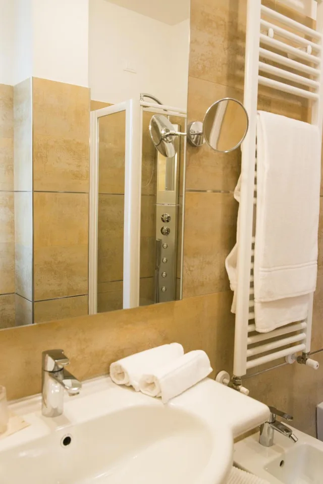 غرفة ديلوكس بسرير مزدوج أو سريرين منفصلين، HOTEL EDEN GARDA 10/10