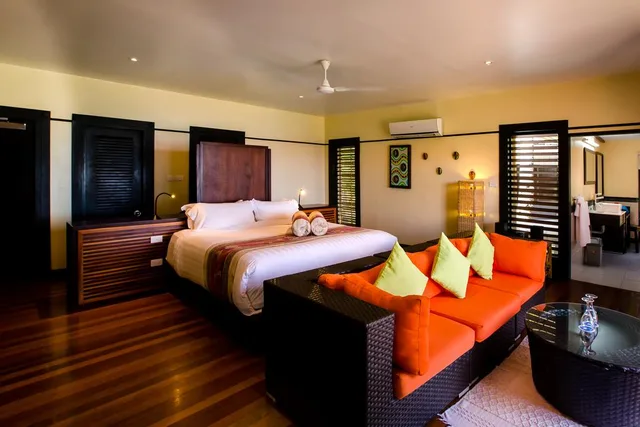 Beachfront Bure، Mana Island Resort 2/2