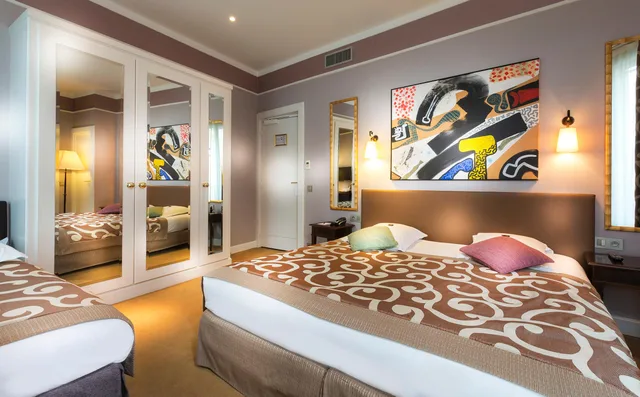 غرفة ثلاثية بريستيج، Hotel Du Bois Champs-Elysees 1/10