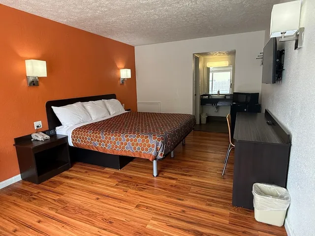 غرفة بسرير كينج، Relax Inn by OYO Columbus OH I 70 9/10