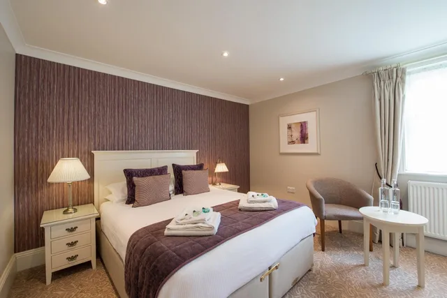 Deluxe, Double Bed, Bartley Lodge Hotel 3/9