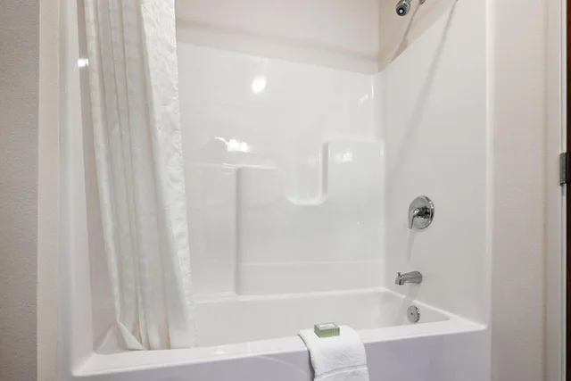 جناح بسرير كينج، Cobblestone Hotel & Suites - Mosinee 8/9
