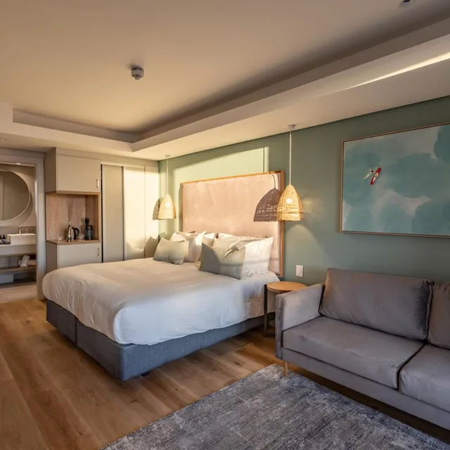 جناح فاخر بإطلالة على البحر، Plett Quarter Apartments 10/10