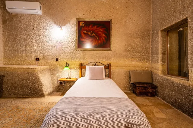 جناح بسرير كوين بإطلالة على الفناء، Design Cappadocia Hotel 10/10