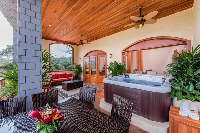 جناح بريميير بسرير كينج وسريرين كوين وسريرين منفصلين بـ3 غرف نوم مع أريكة، The Springs Resort And Spa At Arenal 1/1