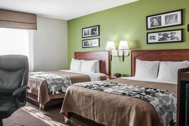 غرفة بسريرين كوين، Sleep Inn and Suites Conference Center And Water Park 1/1