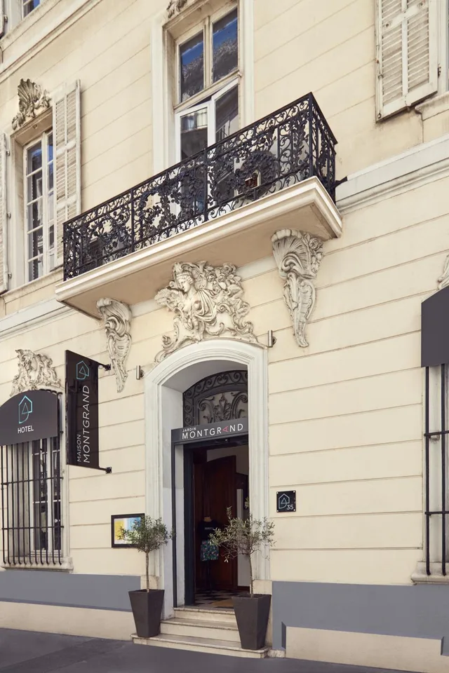 Superior, Maison Montgrand Marseille Vieux Port 1/1