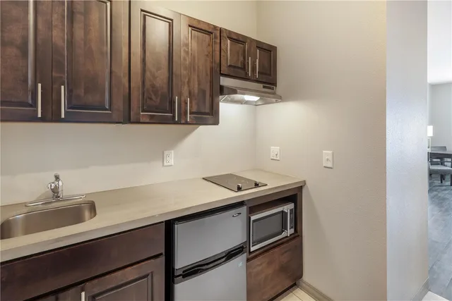 Suite, 2 Queen Beds, Kitchenette, Best Western Plus Saint Peter 6/7