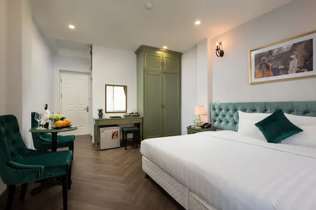 غرفة ديلوكس بسريرين منفصلين بإطلالة على الفناء، Hanoi Gatsby Hotel 1/5