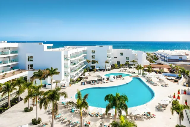جناح جونيور بإطلالة على المسبح بشرفة، Hotel Lava Beach 1/1