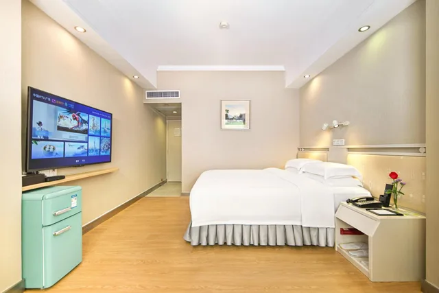 غرفة قياسية بسرير مزدوج، Guangdong Hotel Zhuhai Ex Guangdong Regency 2/4